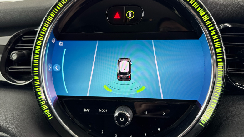 MINI Hatchback 1.5 Cooper Classic Premium 5dr Petrol Hatchback